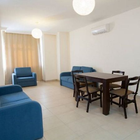 Side Suite Hotel Exterior photo